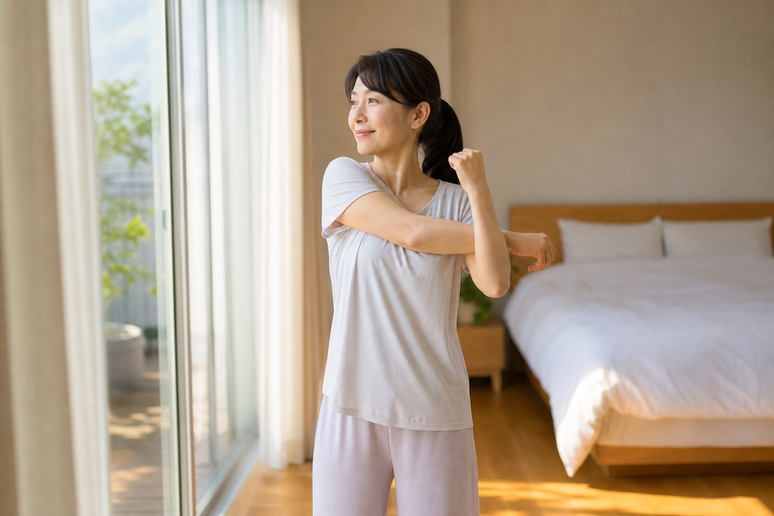 碧南で朝に動的ストレッチを行い体を目覚めさせる様子
